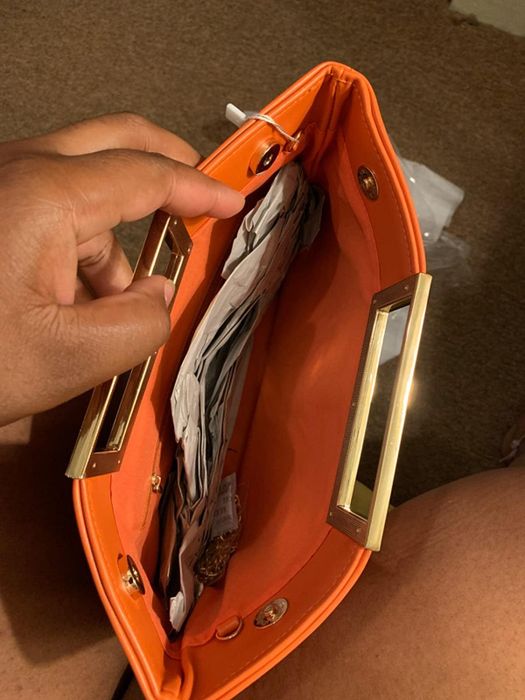 The interior view of the purse.