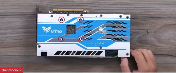 Tháo tản nhiệt trên VGA