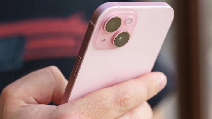 iPhone 15 là mẫu điện thoại bán chạy nhất năm ngoái