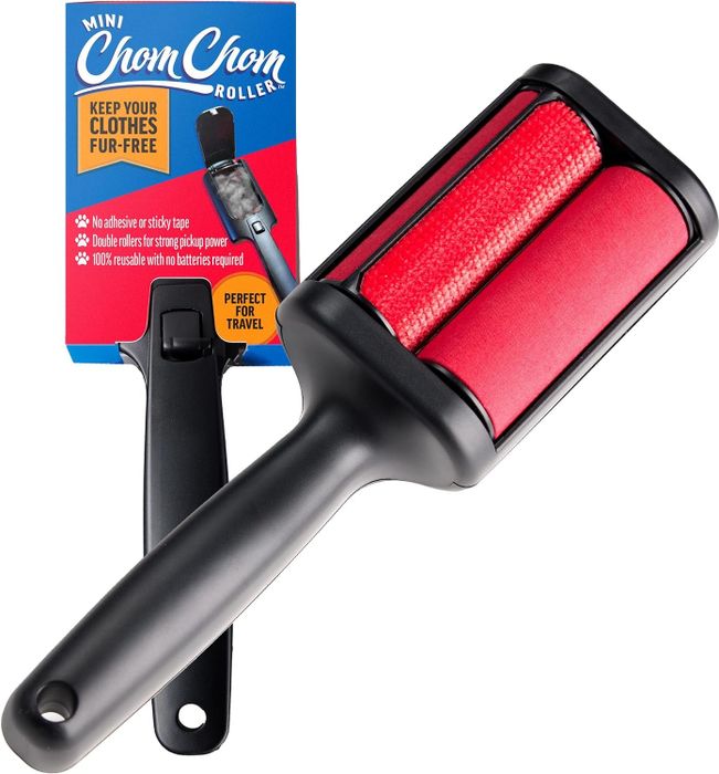 The image shows a Mini ChomChom lint roller with packaging, highlighted as a reusable tool with double rollers for extra pickup power, ideal for travel.
