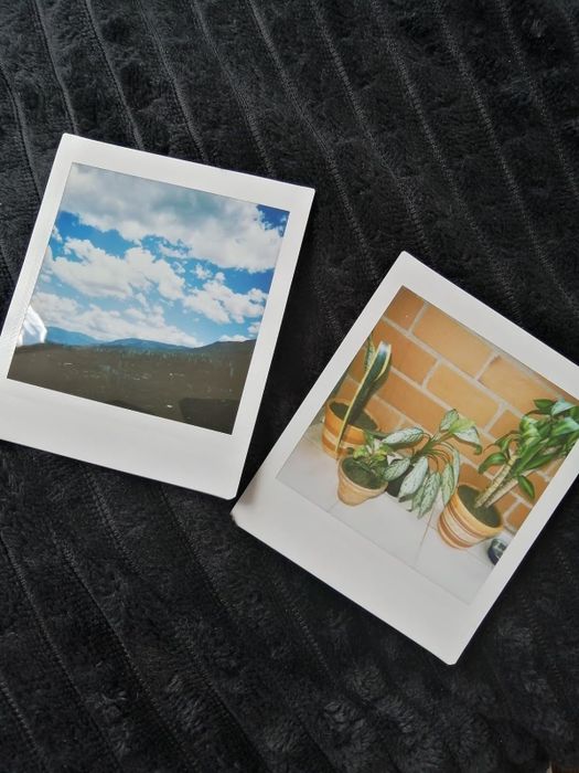 Two reviewer photos, ready to be shared