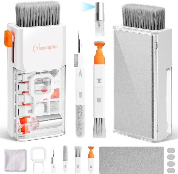 The minimalist cleaning kit