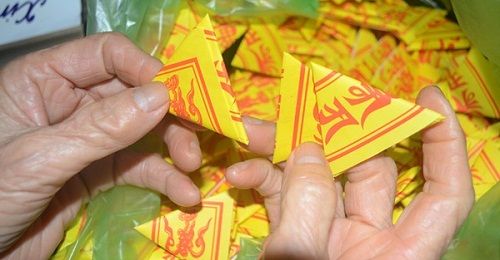 Sắm dầu cúng Phật đầu năm để khai mở trí tuệ hình ảnh 3