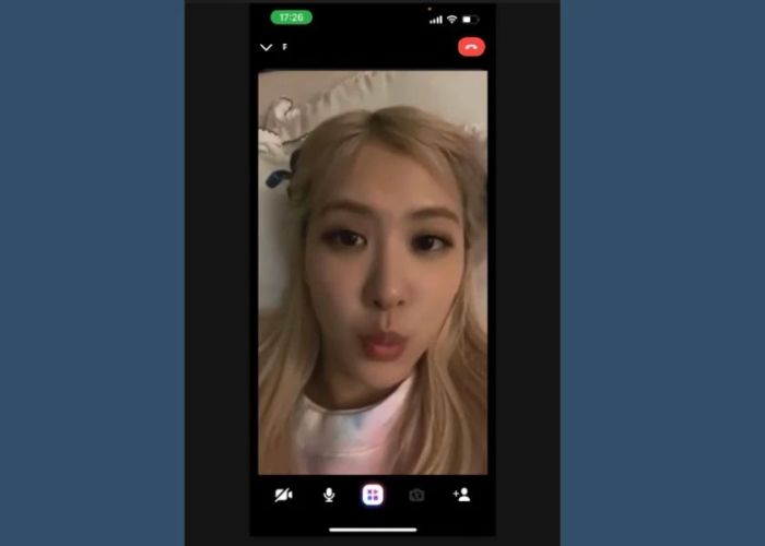 Ghép ảnh với người nổi tiếng bằng Picsart