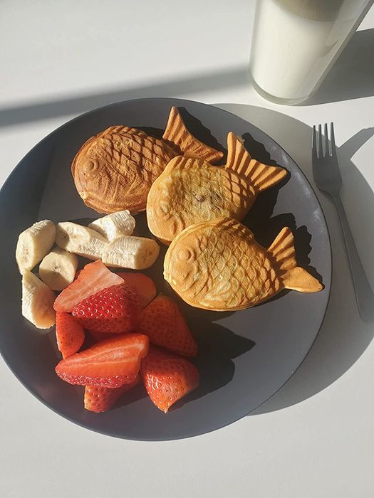 A beautifully plated fish-shaped taiyaki, ready to impress with its intricate design.