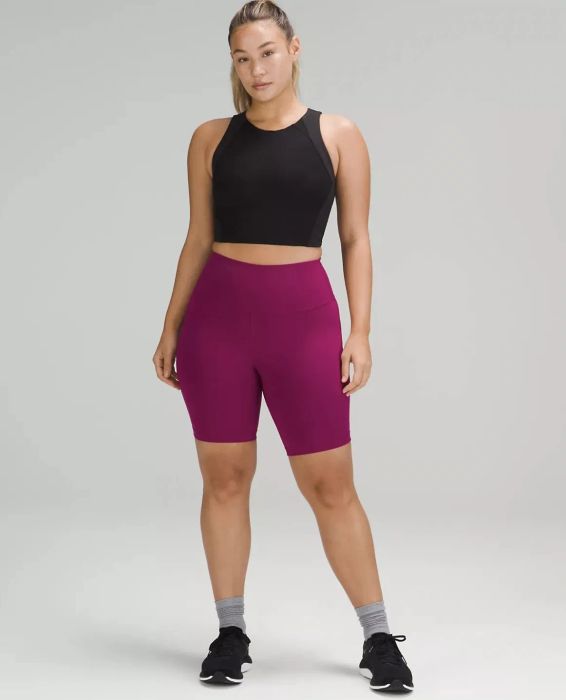 Model wearing the pink 8