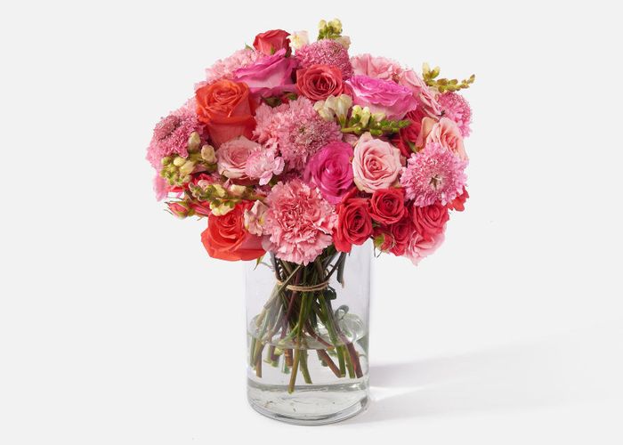 a bouquet of beautiful pink flowers