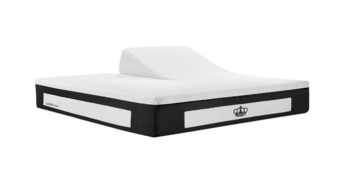 A split-head memory foam mattress, designed for personalized comfort and support.