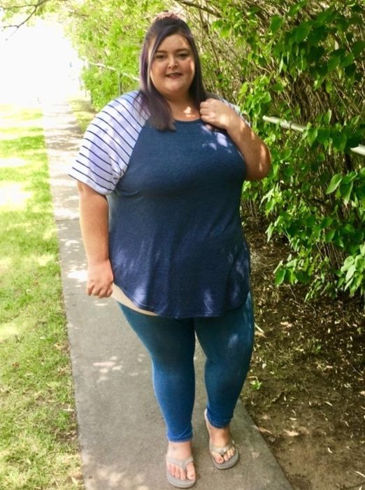 Reviewer in the navy blue top