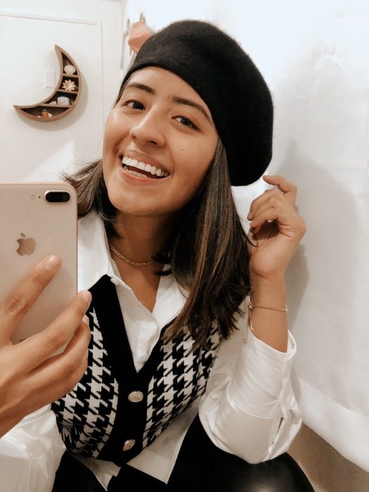 another reviewer rocking the black beret