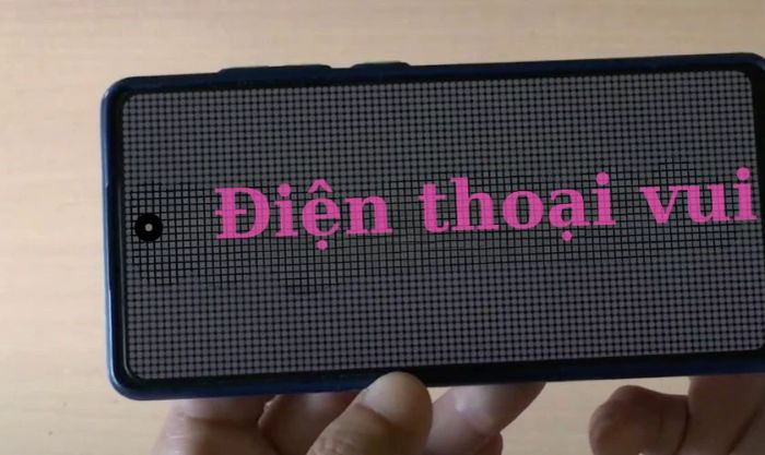 Sau khi đã điều chỉnh theo ý muốn, nhấn Play để chữ chạy LED trên màn hình