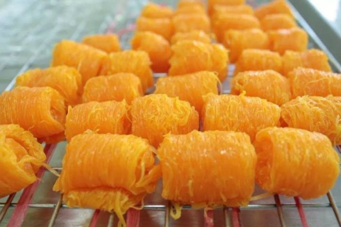 ท้าวทองกีบม้าเผยวิธีทำขนม! สูตรทองหยิบทองหยอด ขนมหวานโบราณยอดนิยม