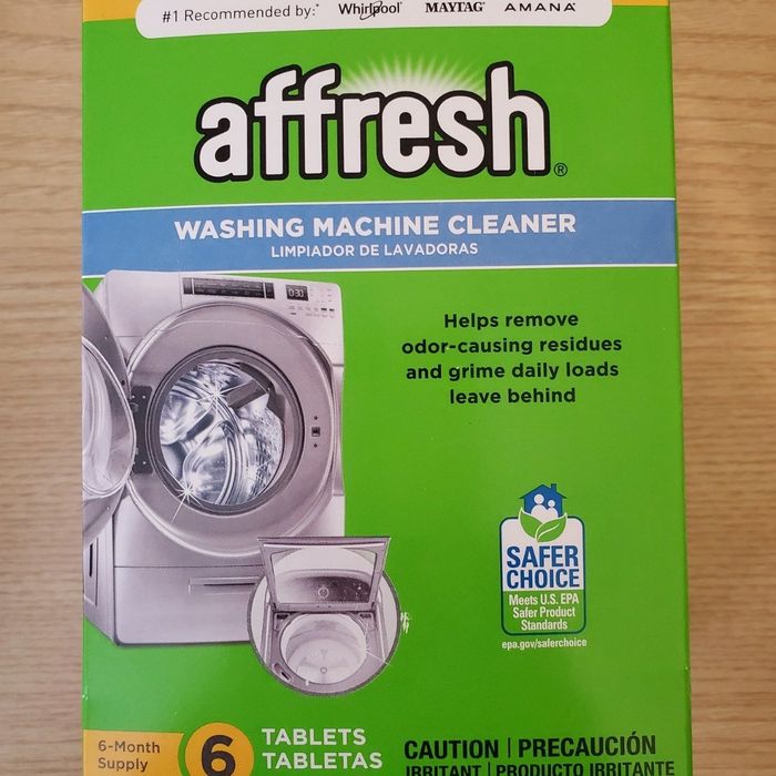 The front of an affresh box.