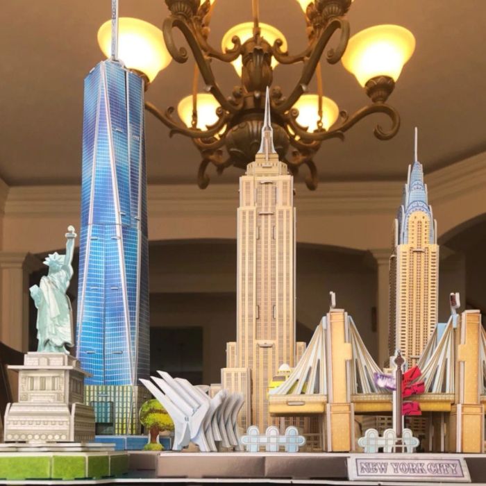 A photo of a reviewer's New York skyline 3D puzzle.