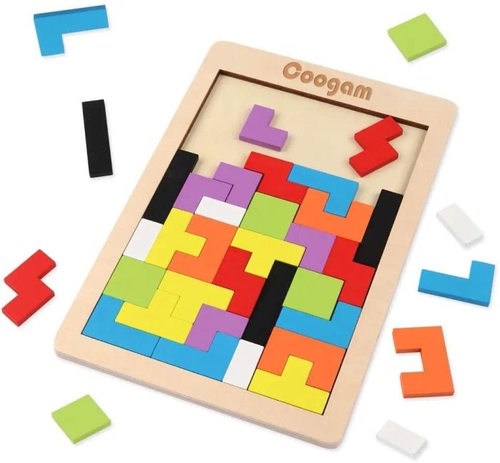 The wooden puzzle set
