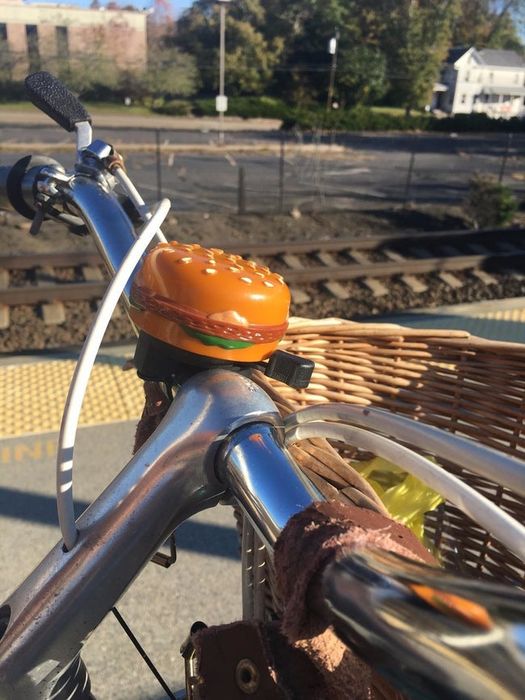 A burger-shaped bike bell