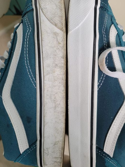 A reviewer shows a dirty sneaker beside one cleaned using The Pink Stuff.