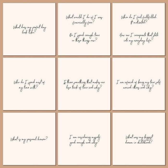 A selection of nine cards, each with insightful prompts on the back to encourage daily reflection.
