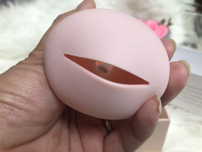 A close-up image provided by a reviewer of a silicone makeup brush cover.