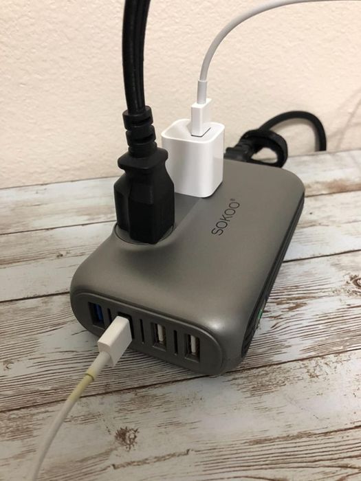 Reviewer image of the international power converter.