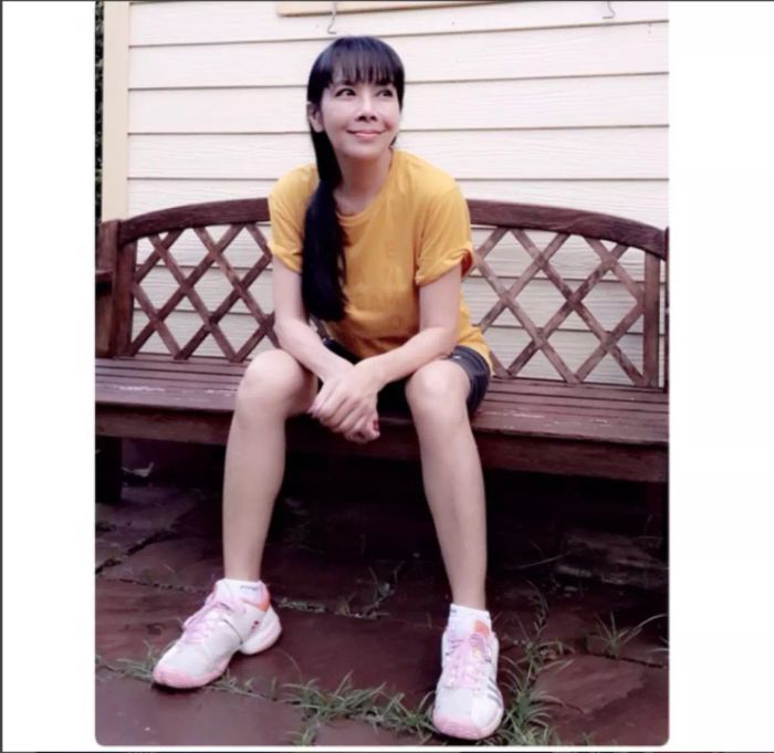 สาวสองพันปี! อายุใกล้ 60 แต่ยังคงความสาวสดใส ตั๊ก มยุรา ดูแลตัวเองอย่างไรให้ยังคงความอ่อนเยาว์?