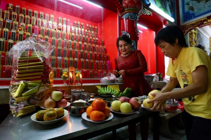 รวมสิ่งของไหว้ใน 'วันสารทจีน' ควรเตรียมอะไรบ้าง?
