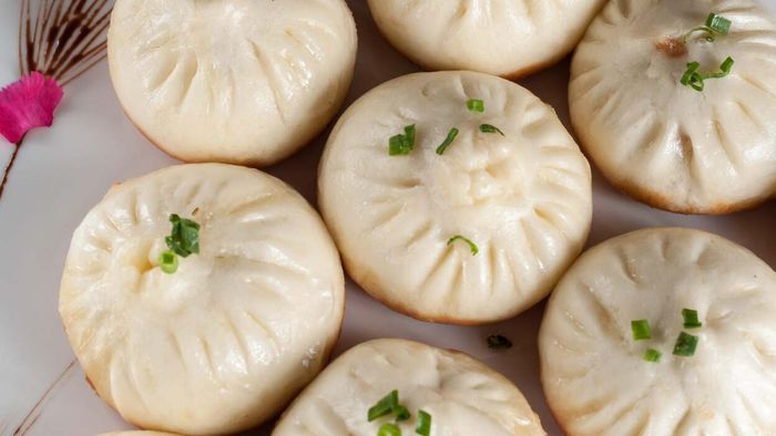 Steam buns served on a plate