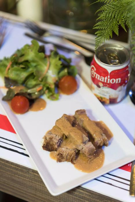 แม่ปิ่น - เจ้าสมุทร แนะนำเมนูง่ายแต่อร่อย! สลัดหมูห่มนมสด