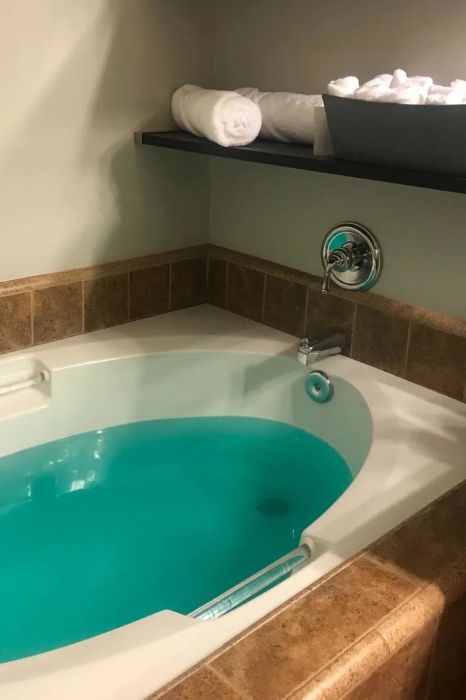 reviewer’s bath with soothing blue water