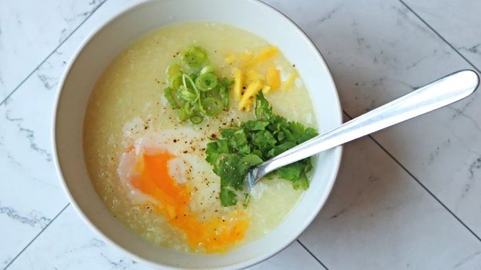 A delicious bowl of Thai jok soup that promises warmth and healing.