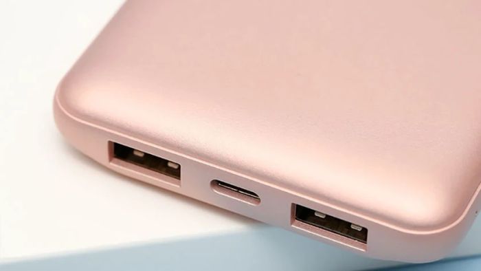 Lưu ý khi sử dụng sạc pin dự phòng là một trong những yếu tố quan trọng cần phải chú ý để bảo vệ thiết bị của bạn.