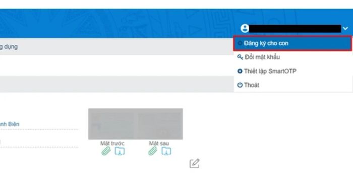 Nhấn vào tên của bạn ở góc phải phía trên màn hình
