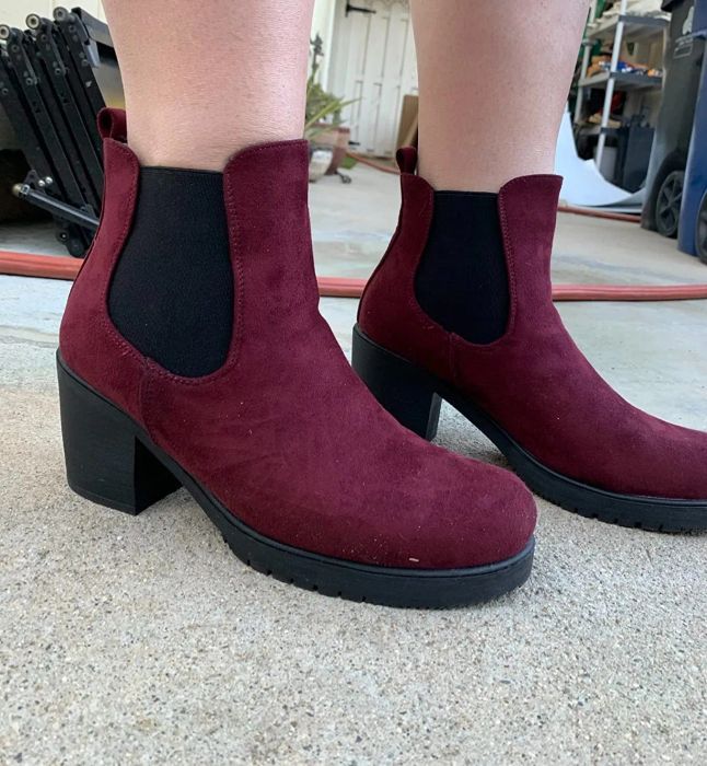 Reviewer sporting the boots in red