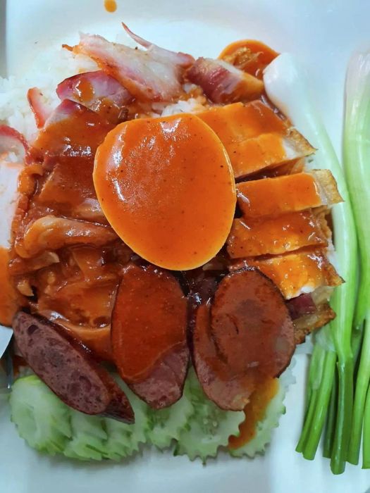 บะหมี่สมพงษ์ สะพานใหม่ (เจ้าเก่า) 63 ปี...ตำนานบะหมี่ไข่ทำเอง
