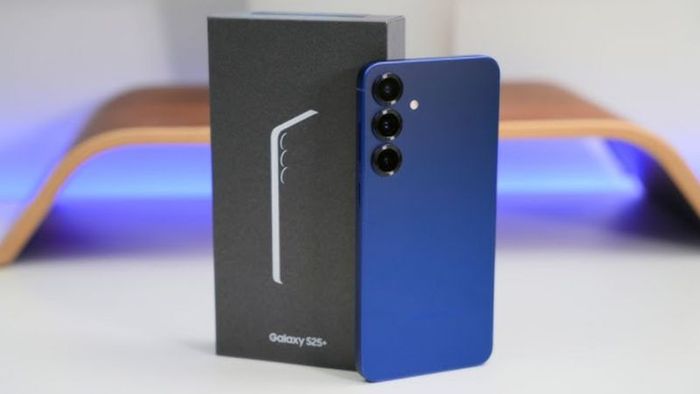 Tháo rời Galaxy S25+
