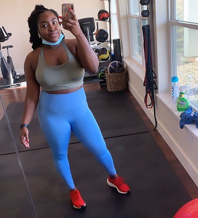 Reviewer wearing the sky blue leggings