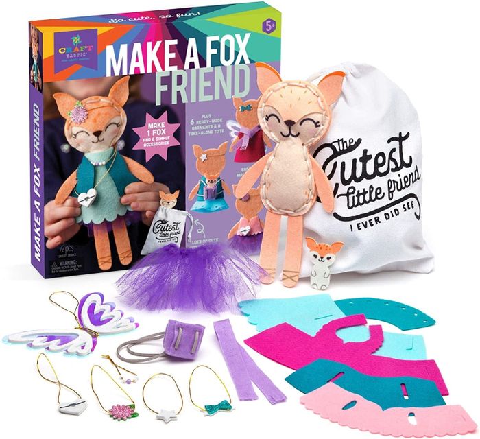 Everything included in the Make a Fox Friend kit, from the packaging to all the components