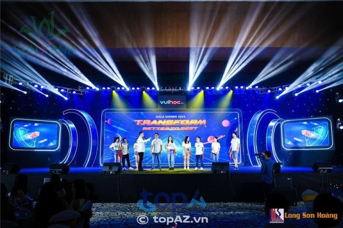 Long Sơn Hoàng là công ty cho thuê màn hình LED nổi tiếng tại TP. Quảng Ngãi, chuyên cung cấp các dịch vụ màn hình LED chất lượng cao.