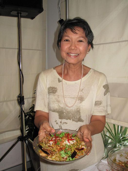 Ghép giọng chị Google vào video qua Google Translate