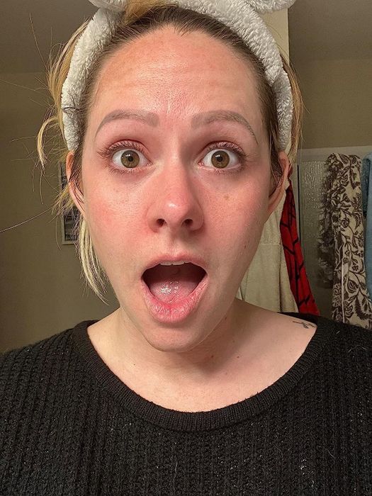 image of a reviewer with a completely clean face
