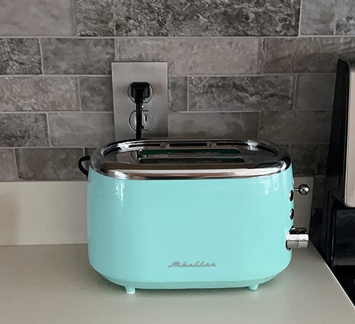 The blue toaster from the reviewer