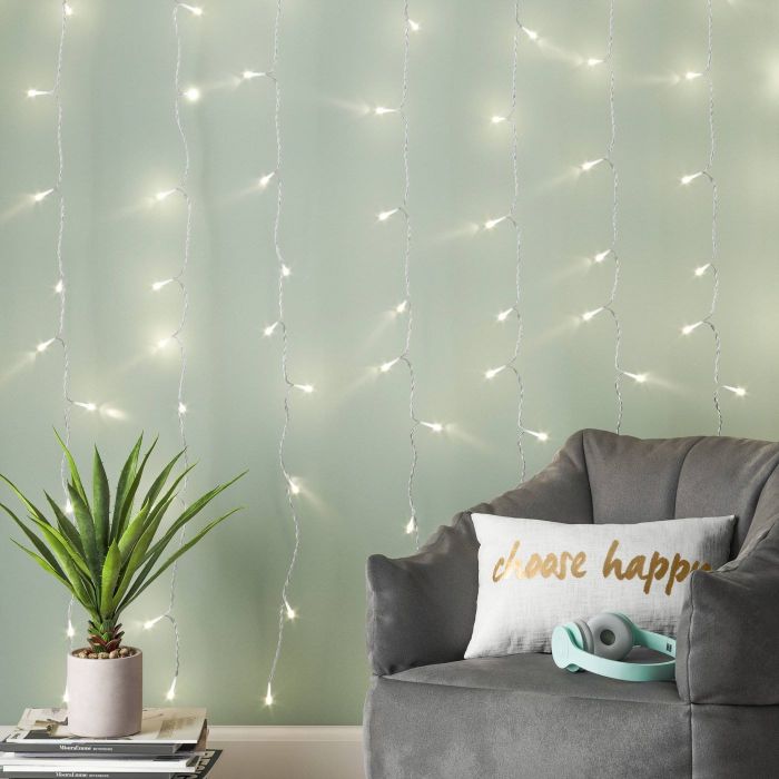 A set of curtain lights