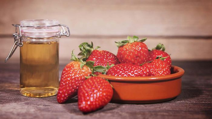 Move away from strawberry jam and choose to craft vinegar instead.