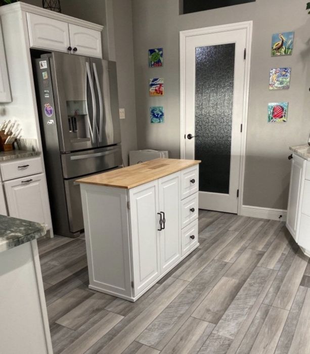 A picture of the cart in a reviewer’s kitchen space
