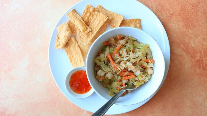 Turn a Shrimp Egg Roll into Crunchy Chips and Dip