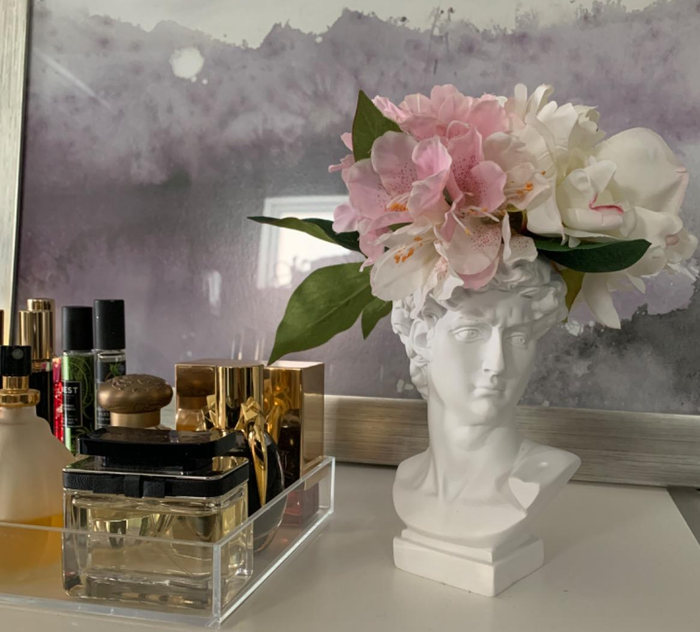 Another reviewer using the bust as a vase.