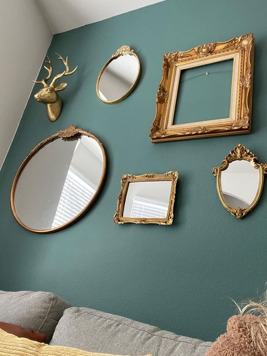 A reviewer's elegant mirrored gallery wall arrangement