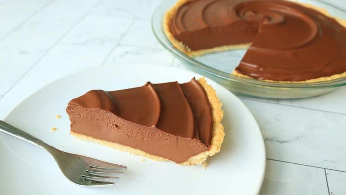 The Ultimate Chocolate Peanut Butter Pie Features Tofu
