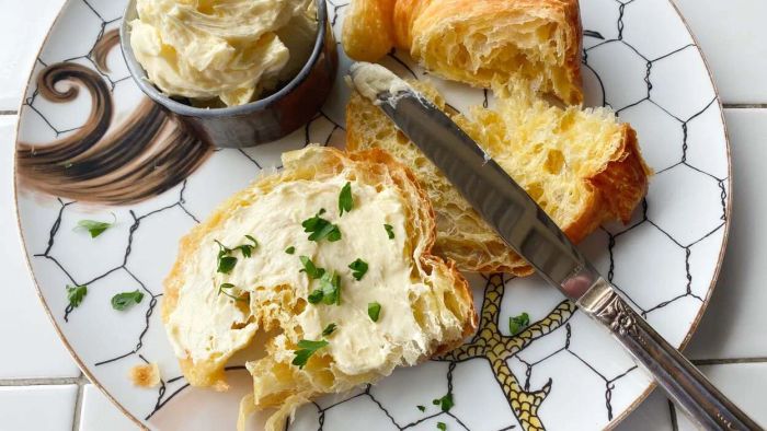 Convert Papa John's Garlic Sauce into a luxurious compound butter