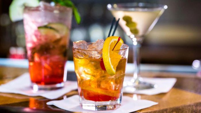 The Ideal Drink to Order at a Work Event Is the One You Don’t Enjoy